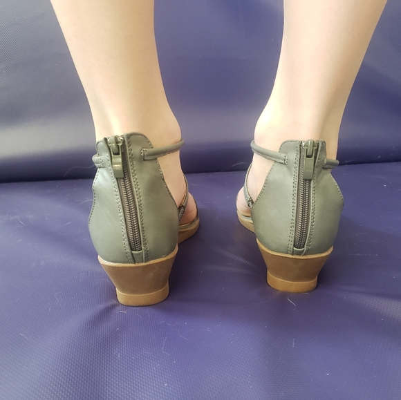 Grey wedge sandals - Picture 4 of 7